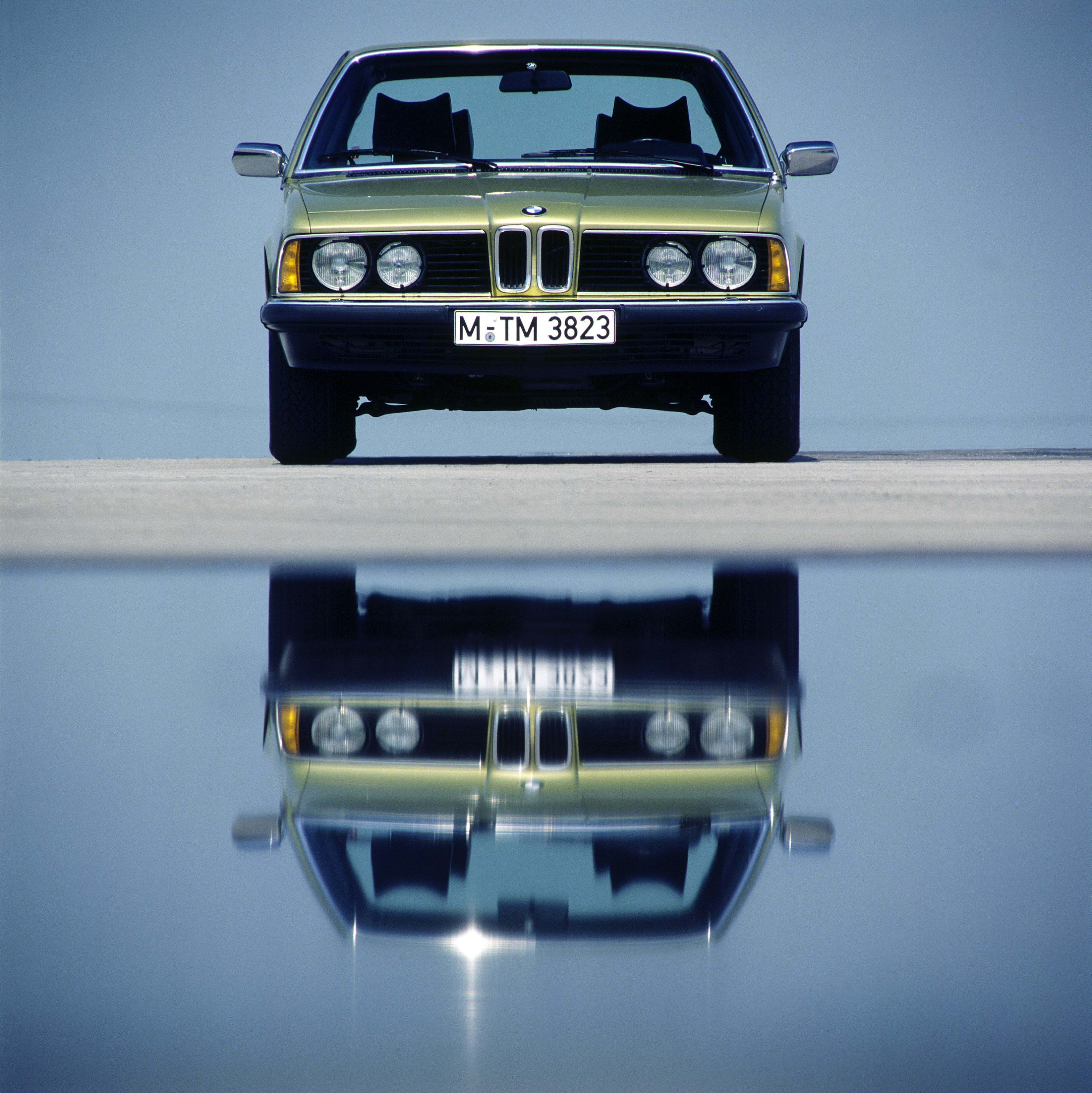 BMW_732i_1979_2.jpg