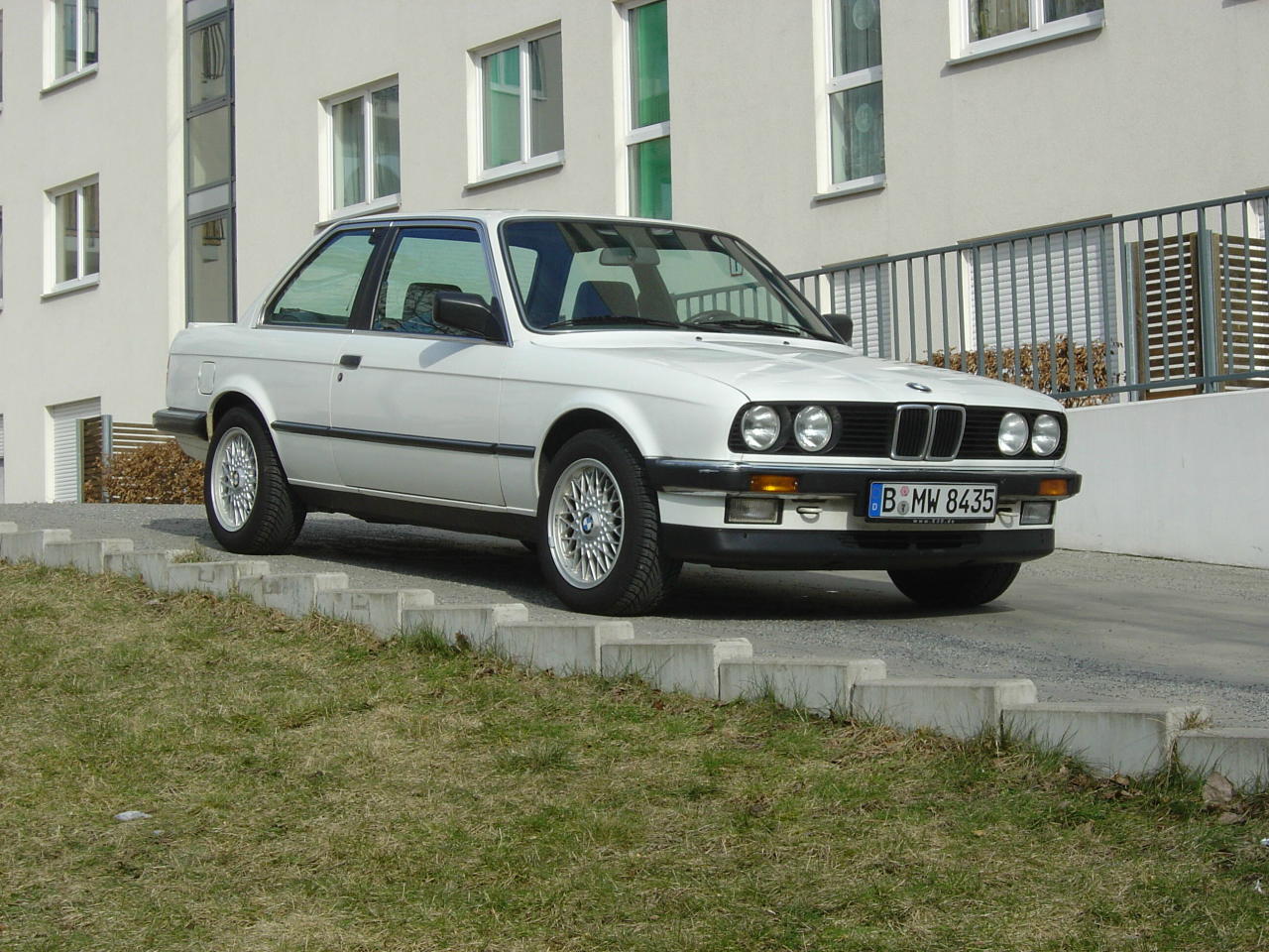 Bmw e30 325e specs #7